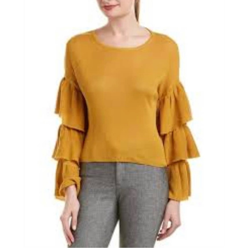 Gold small lightweight Gianni Bini sweater with ruffle sleeves